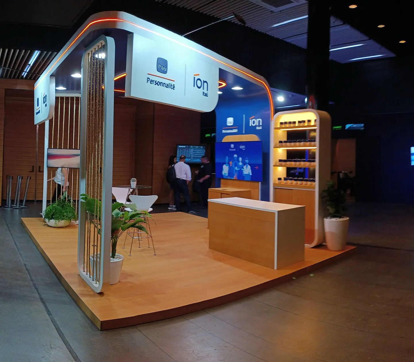 montagem de stand e cenogradia ndj producoes itau 1