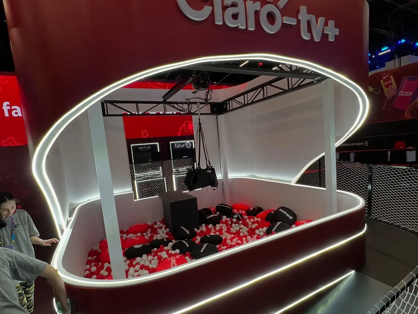montagem de stand e cenografia e palcos projeto claro 3