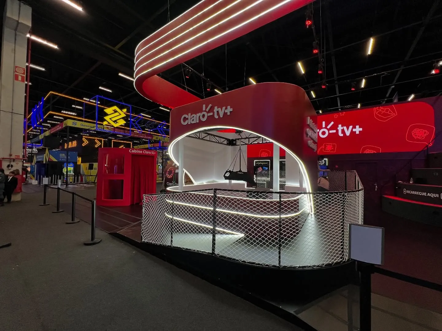 montagem de stand e cenografia e palcos projeto claro 7