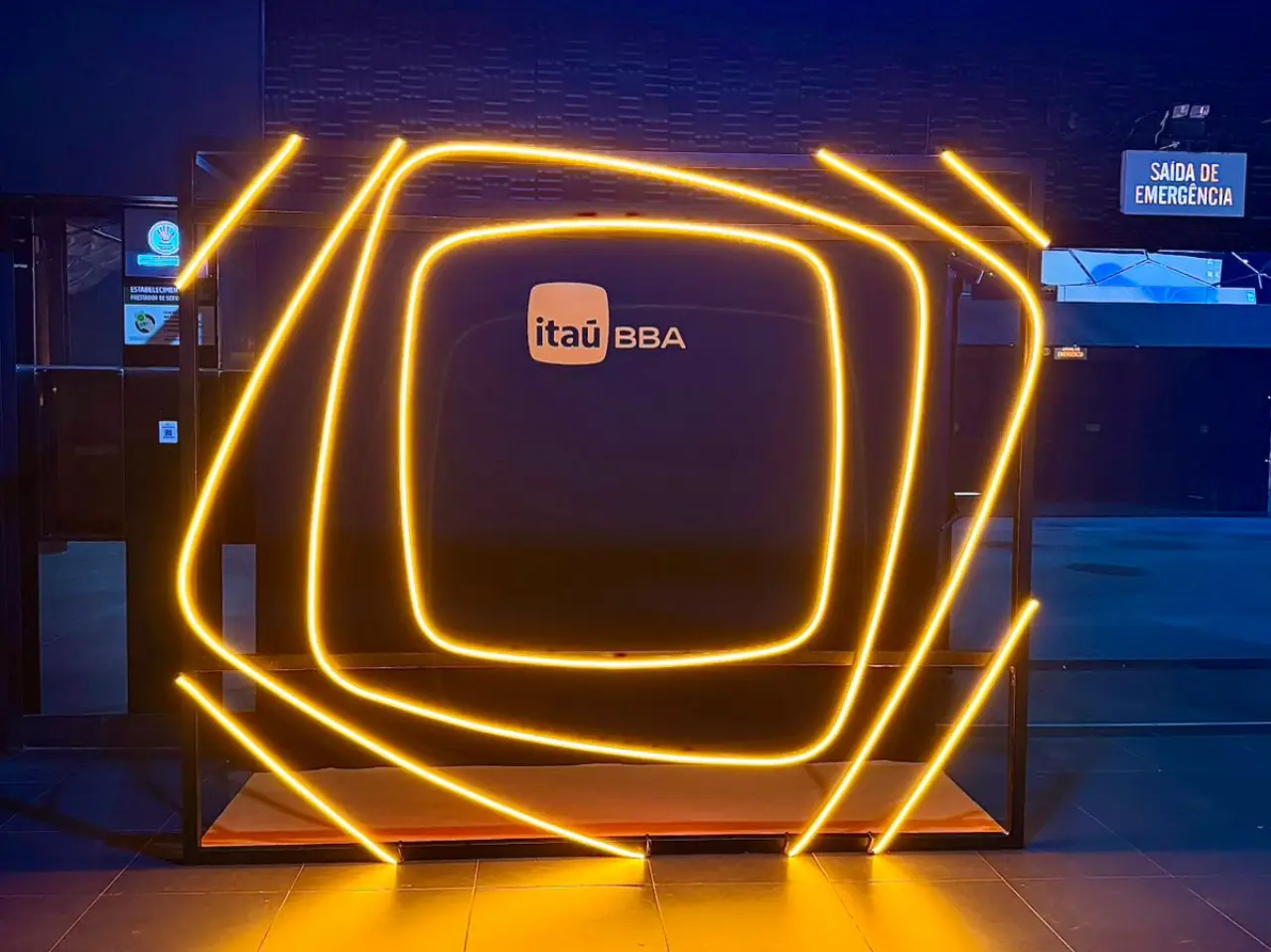 Miontagem de cenogradia eventos Itau 2